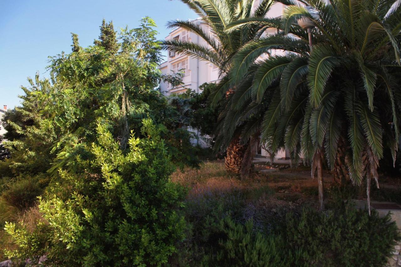 Apartments And Rooms With Parking Space Palit, Rab - 5061 Exterior photo